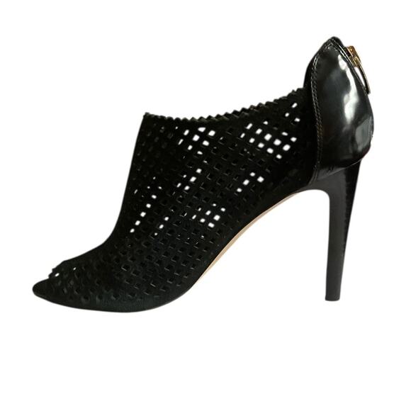 Marc Fisher Peddle Peep Toe Leather Suede Heels Laser Cut Bootie Black SZ 9.5 M - Picture 2 of 16